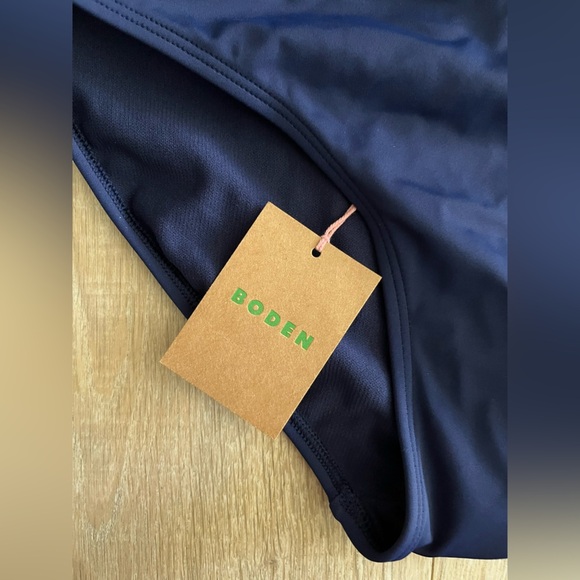 NWT Boden Women’s Classic Fold Bikini Bottoms French Navy - Size 4 - Picture 3 of 9